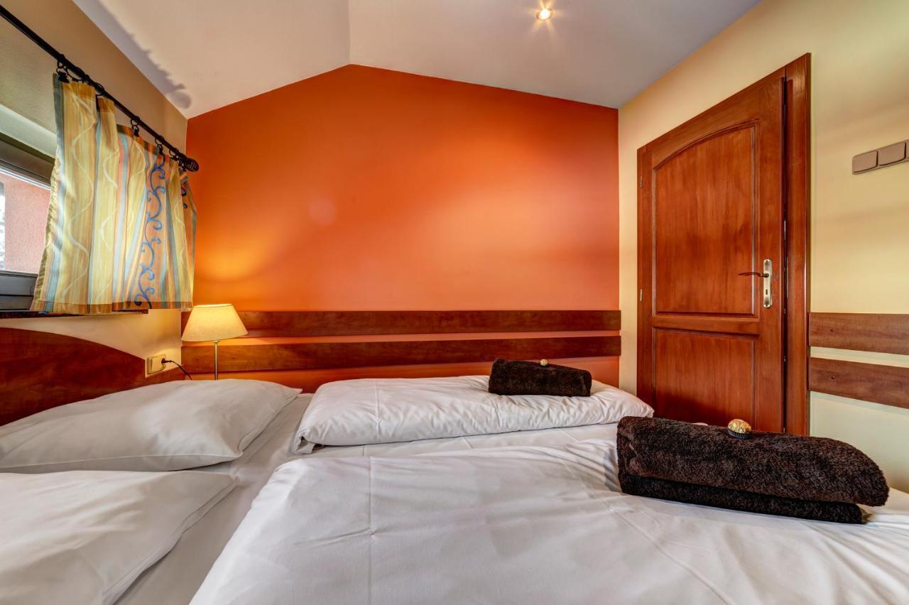 Apartmanovy Dom Slniecko จิอาร์ ภายนอก รูปภาพ