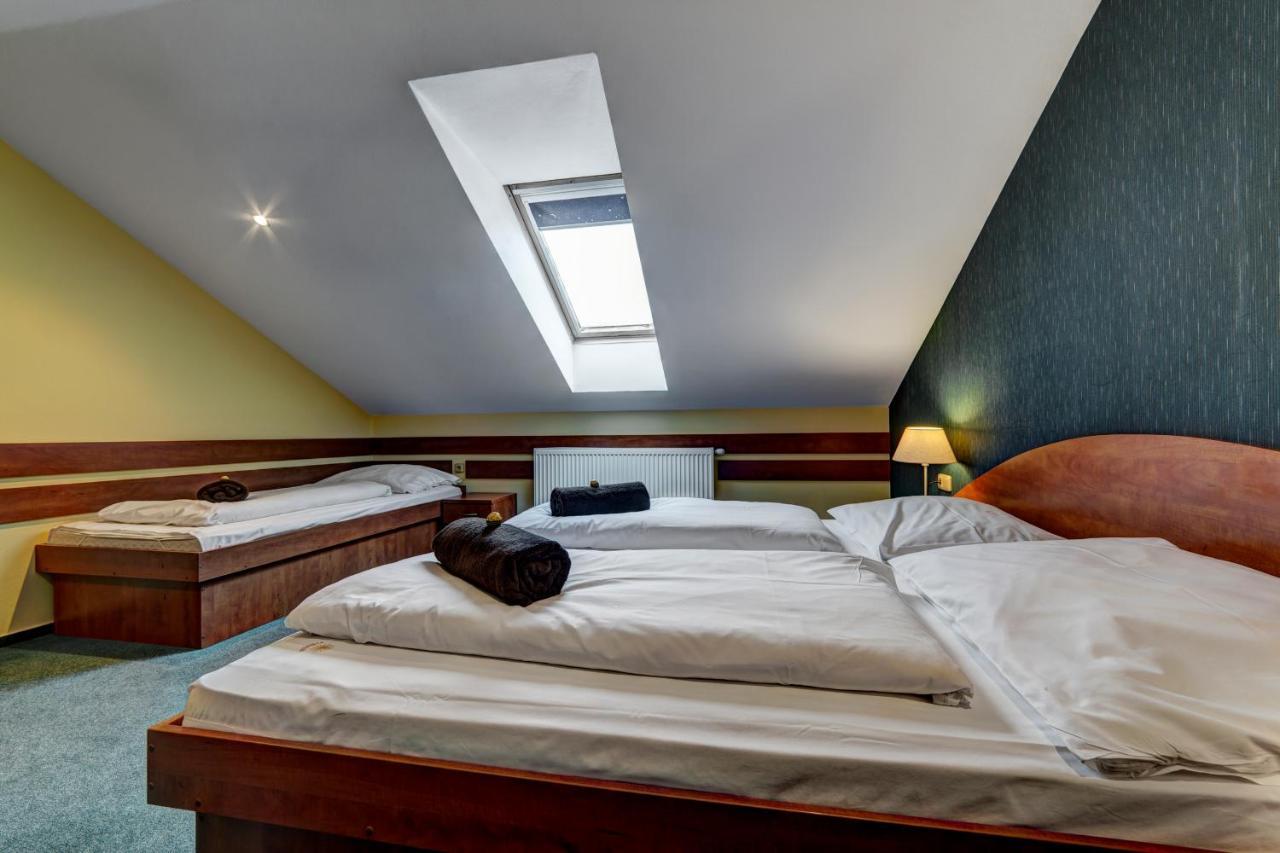Apartmanovy Dom Slniecko จิอาร์ ภายนอก รูปภาพ